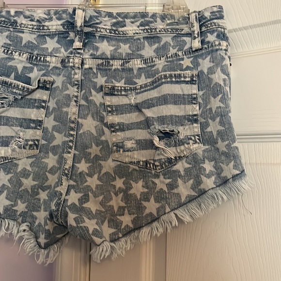 DENIM jean shorts ripped jean shorts distressed jean shorts - Size 4/27 - Picture 6 of 7